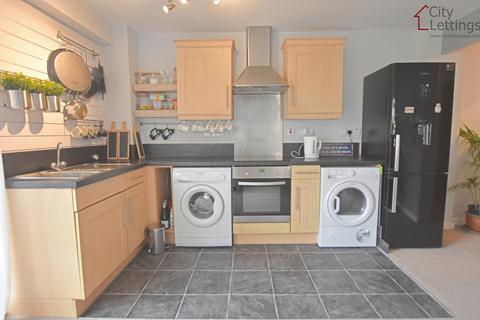 2 bedroom apartment to rent, Park West , Derby Road