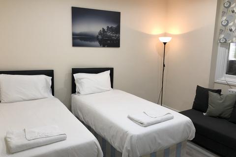Studio to rent - Lancaster Gate, Paddington  W2