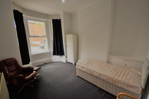 2 bedroom house share to rent, Shared House: Mulcaster Crescent, Carlisle