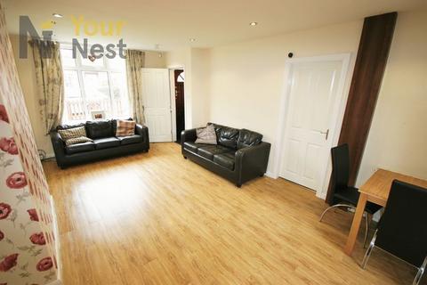 5 bedroom end of terrace house to rent, Langdale Gardens, Headingley, LS6 3HB