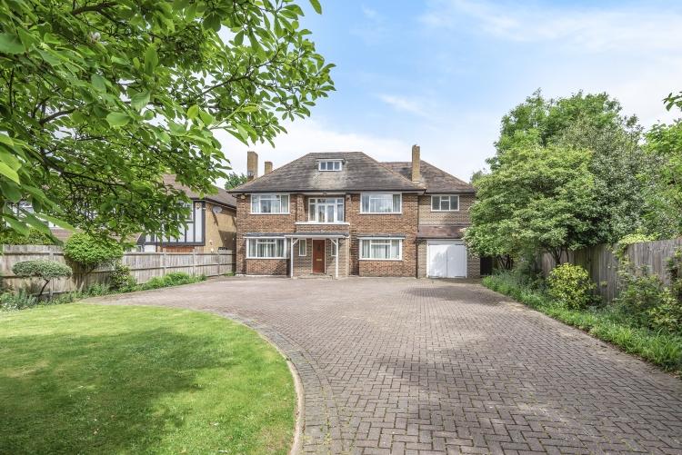 North Park Eltham SE9 5 bed house £4,995 pcm (£1,153 pw)