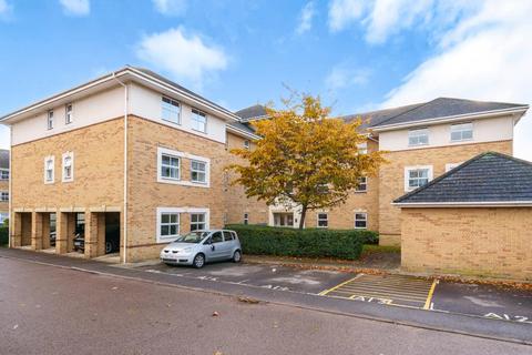 2 bedroom apartment to rent, Sunbury,  Sunbury-on-thames,  TW16