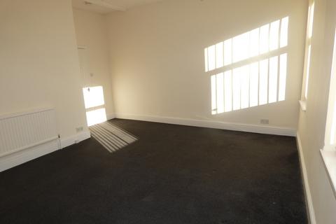 2 bedroom property to rent, Cocker Street Flat 2