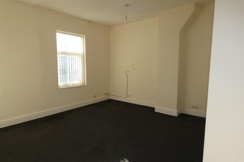 2 bedroom property to rent, Cocker Street Flat 2