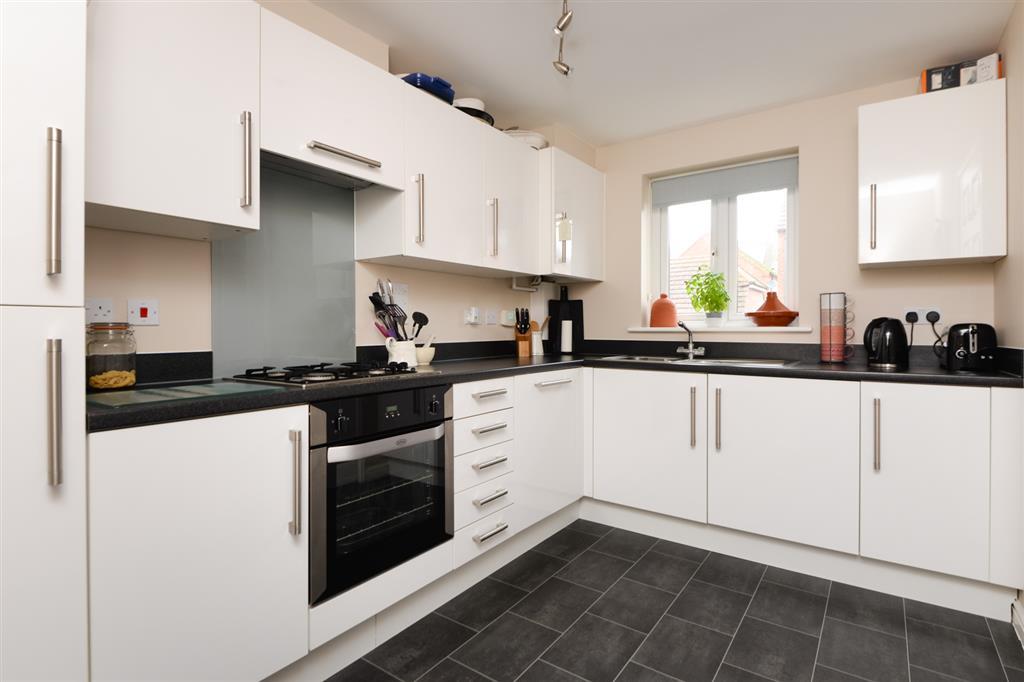 Melrose Close, Loose, Maidstone, Kent 3 bed terraced house £290,000