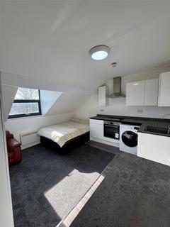 Studio to rent, Bewdley Road, Kidderminster, DY11