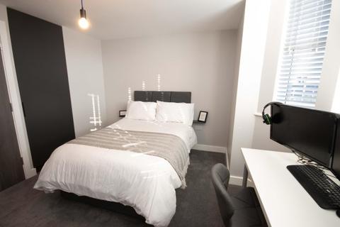 3 bedroom flat to rent - 1 Broomfield Road