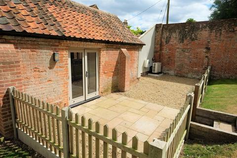 2 bedroom barn conversion to rent, Church Meadow Lane, Alpington, Norfolk