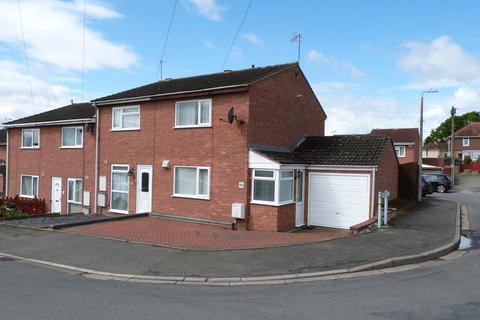 2 bedroom semi-detached house to rent, Kenwood Avenue
