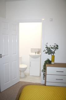 undefined, Room 4, Glyn Avenue, DN1