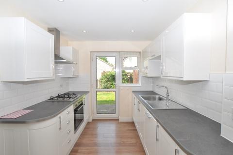 4 bedroom detached house to rent, House Lane, Arlesey, SG15