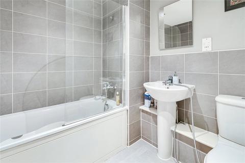 3 bedroom flat to rent, Vauxhall Bridge Road, London, SW1V