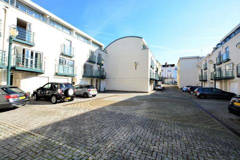 3 bedroom townhouse to rent, Golden Lane, Brighton, BN1