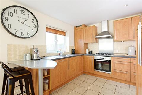 4 bedroom detached house to rent, Stone Pit Close, Olney, Buckinghamshire, MK46