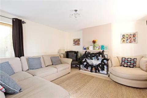 4 bedroom detached house to rent, Stone Pit Close, Olney, Buckinghamshire, MK46