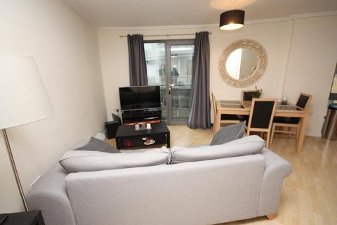 1 bedroom flat to rent - Trentham Court, North Acton, London, W3 6BF