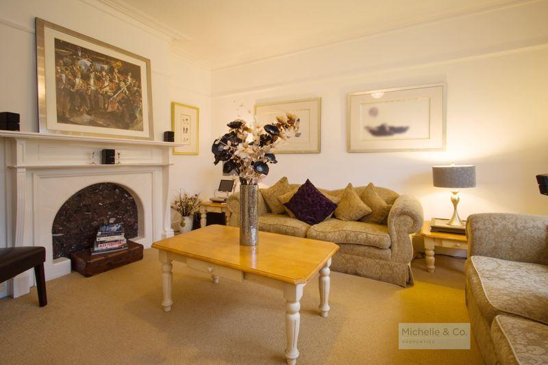 Family room 3
