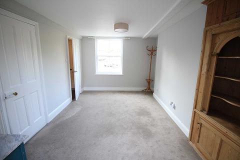 2 bedroom house to rent, Castle Street, Framlingham