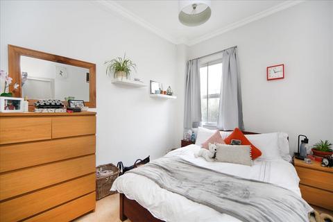 2 bedroom flat to rent, Munster Road, Fulham, SW6