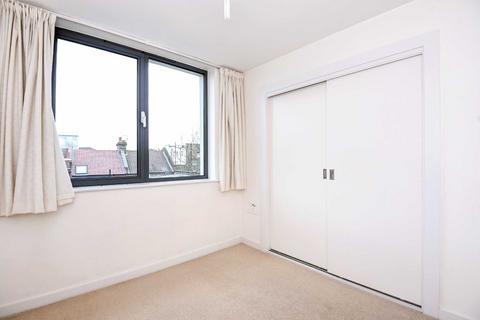 2 bedroom apartment to rent, Wellington Road, Kensal Green, London, NW10