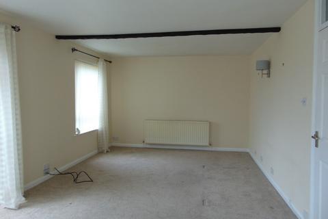 2 bedroom flat to rent, St Lukes Court