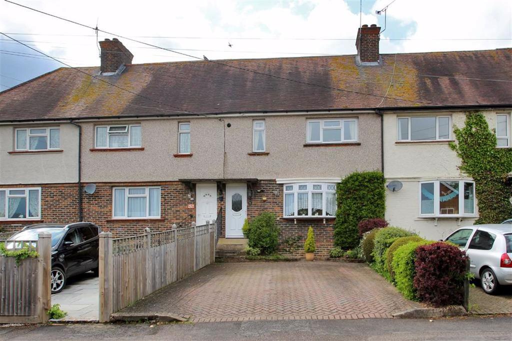 Borough Green, Kent 2 bed terraced house £285,000