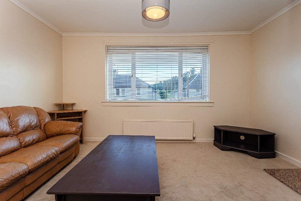 Stirling - 3 bedroom flat to rent