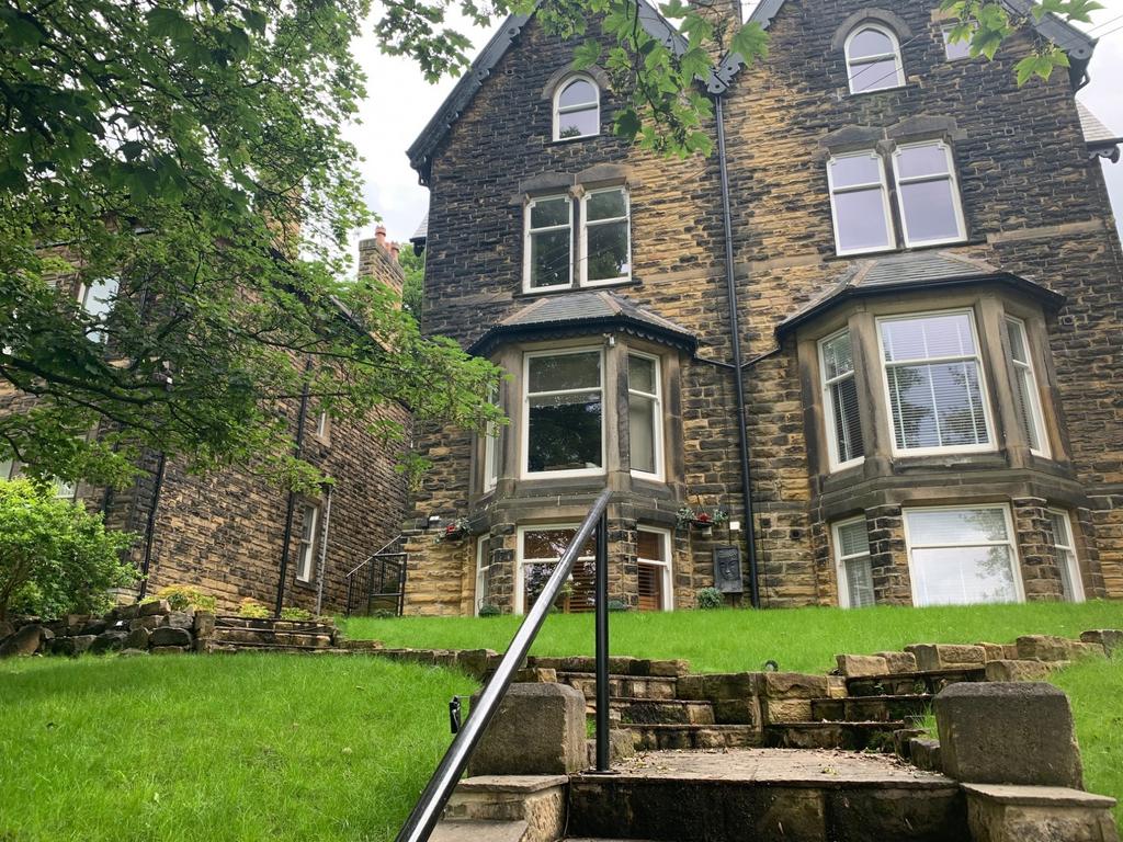14 Hollin Lane, Leeds, West... 2 bed apartment to rent £1,200 pcm (£