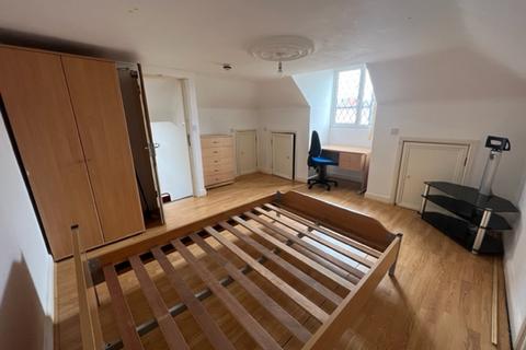 4 bedroom apartment to rent, The Polygon, Polygon, Southampton, SO15