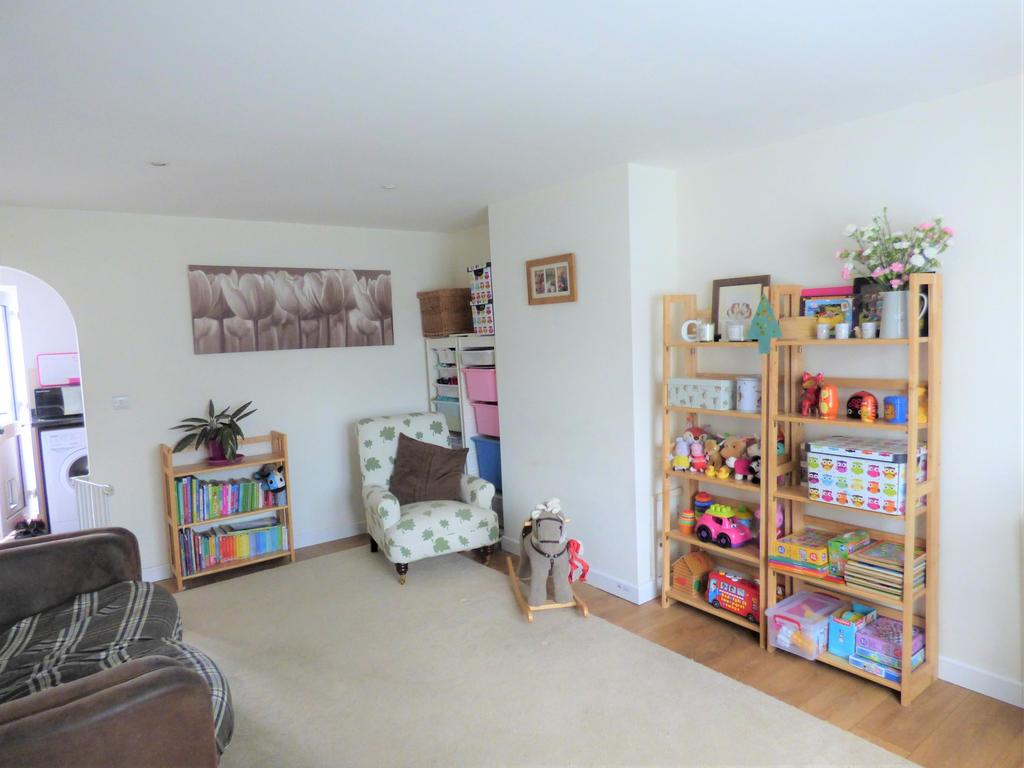 Sitting room 4