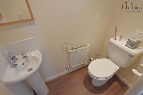 3 bedroom terraced house to rent, Quorn Road, Sherwood