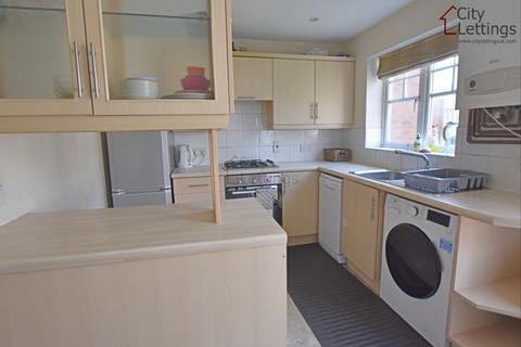 3 bedroom terraced house to rent, Quorn Road, Sherwood