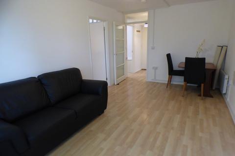 1 bedroom flat to rent, 32 Maidstone Road, Bounds Green N11