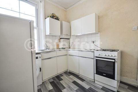 1 bedroom flat to rent, Stoke Newington High Street, London, N16