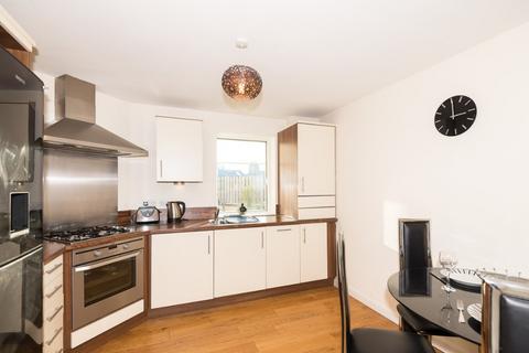2 bedroom flat to rent, Broomhill Road, Aberdeen, AB10