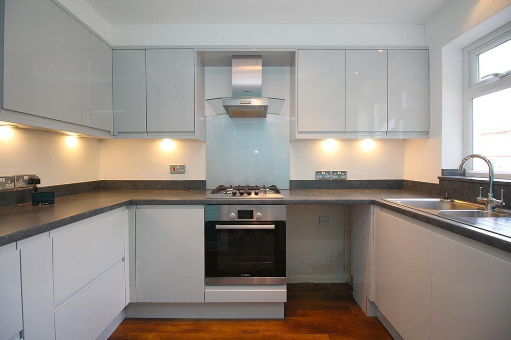 Kitchen (Main)