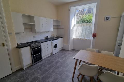 3 bedroom flat to rent, Dundee Terrace, Polwarth, Edinburgh, EH11