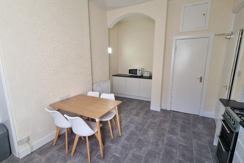 3 bedroom flat to rent, Dundee Terrace, Polwarth, Edinburgh, EH11