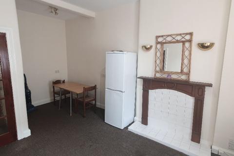 1 bedroom flat to rent, Stewart Terrace, Gorgie, Edinburgh, EH11