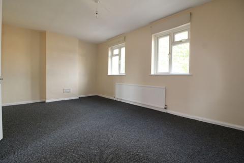 3 bedroom terraced house to rent - West Road, Romford, Essex, RM6