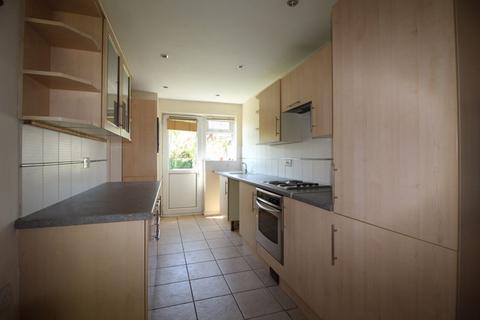 2 bedroom terraced house to rent, Bath Close, Wyton