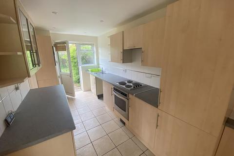 2 bedroom terraced house to rent, Bath Close, Wyton
