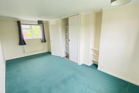 2 bedroom terraced house to rent, Bath Close, Wyton
