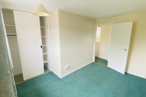 2 bedroom terraced house to rent, Bath Close, Wyton