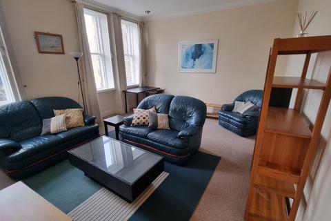 2 bedroom flat to rent, Buccleuch Street, Newington, Edinburgh, EH8