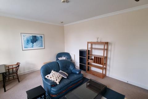 2 bedroom flat to rent, Buccleuch Street, Newington, Edinburgh, EH8