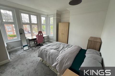 2 bedroom flat to rent, Lawn Road, Southampton