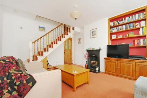 2 bedroom cottage to rent, Hampton Hill,  Hampton,  TW12