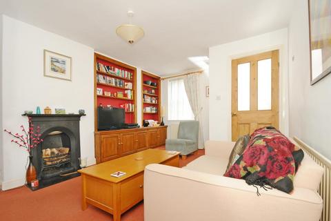 2 bedroom cottage to rent, Hampton Hill,  Hampton,  TW12