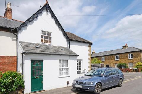 2 bedroom cottage to rent, Hampton Hill,  Hampton,  TW12